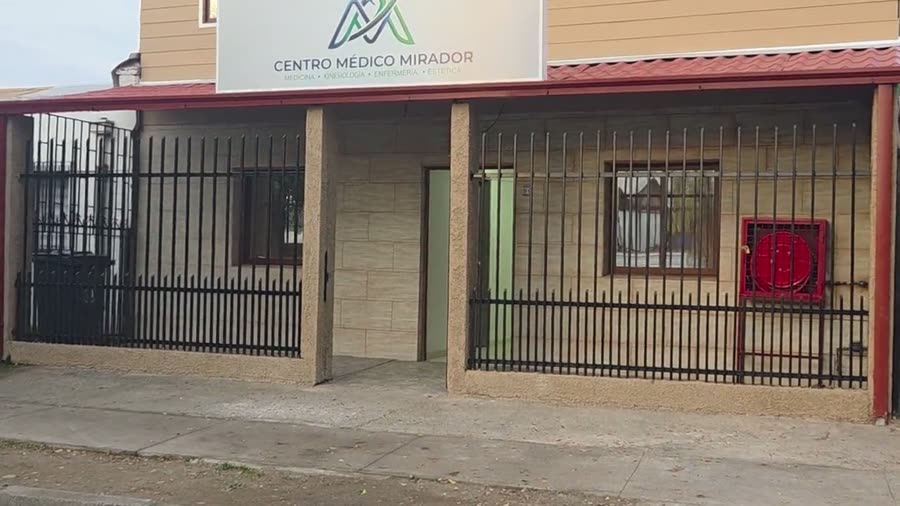 Fachada de Centro Médico Mirador en Calle 6 Oriente